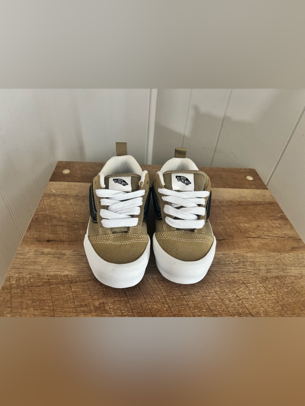 Vans Knu Skool Kids Army green & White Low-Top Skate Sneakers